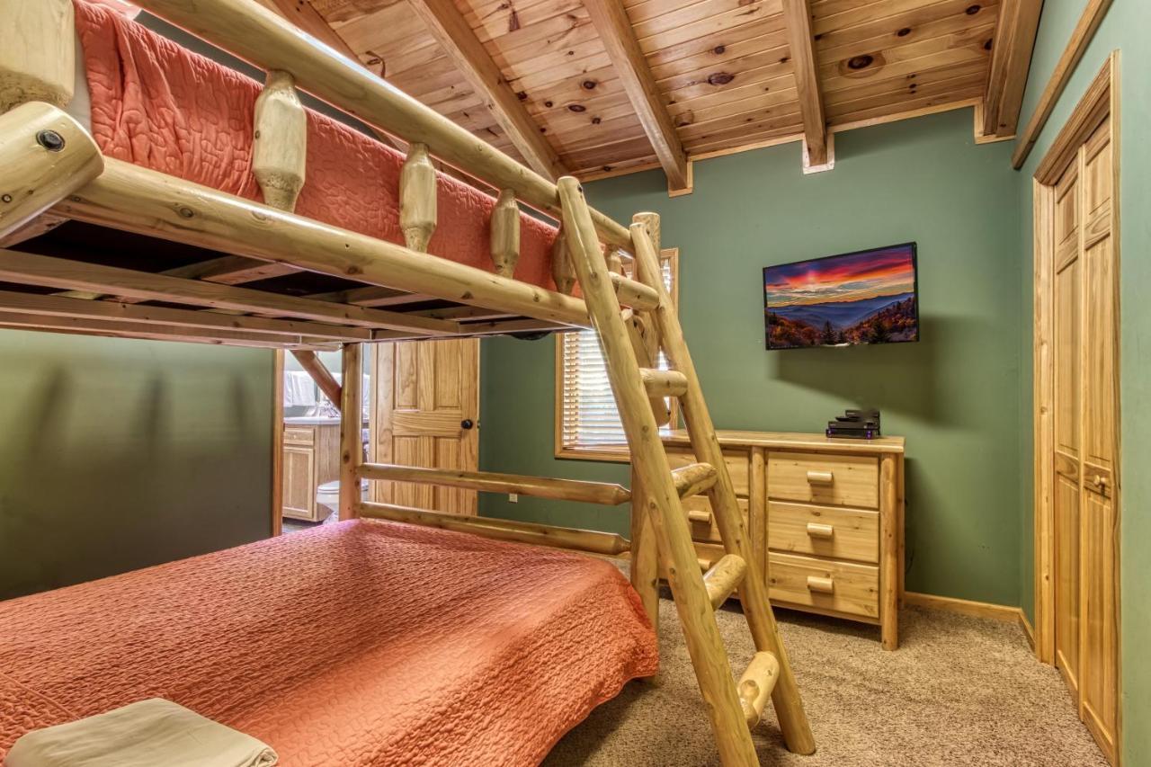 Mountain Lake Lodge, Hot Tub, Theater Room, 1089 Free Tickets Each Paid Day, Dollywood And More Сивиървил Екстериор снимка